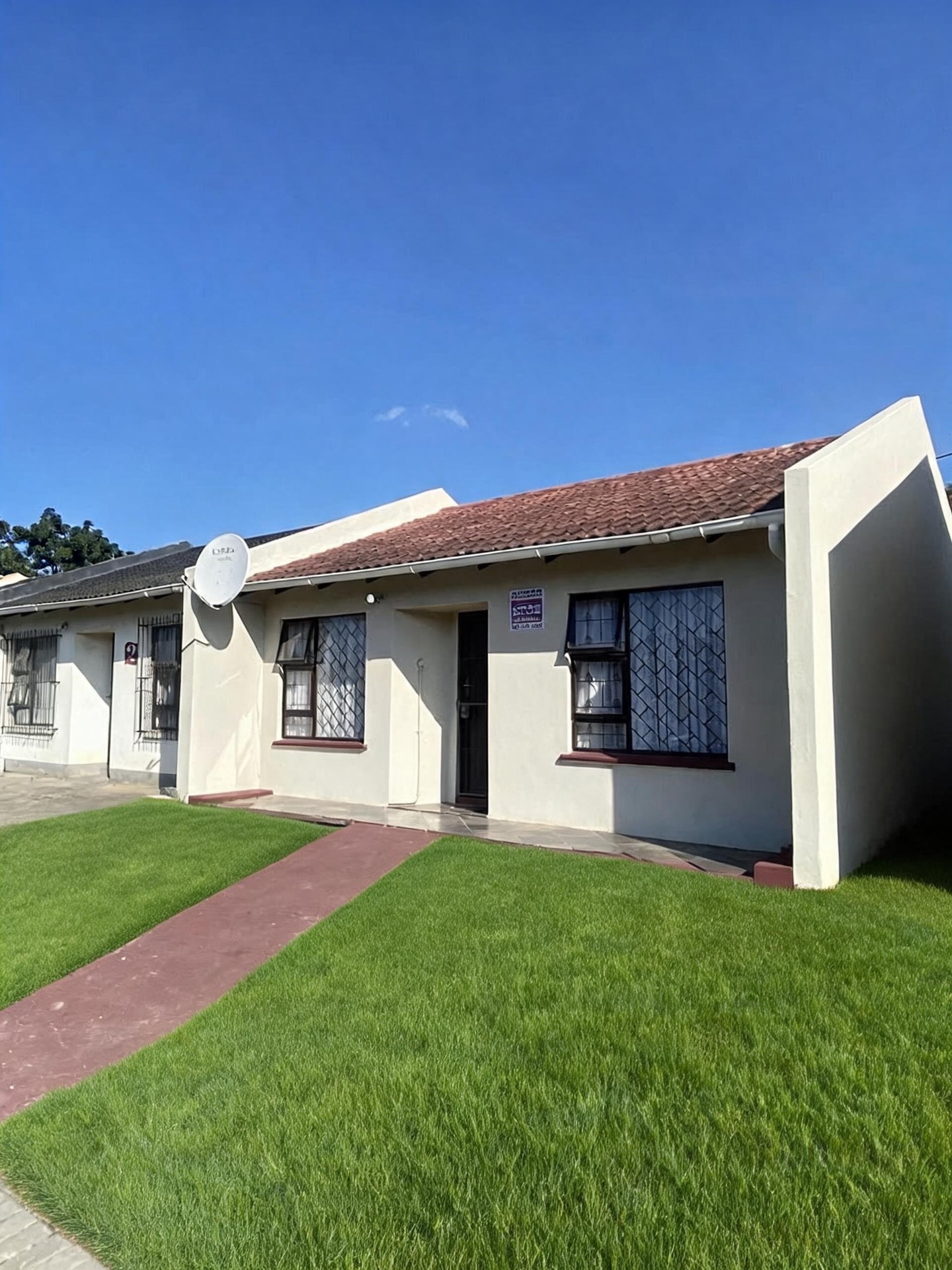 Home  For Sale: 2 Beds, 1 Bath - Ideal Starter Home