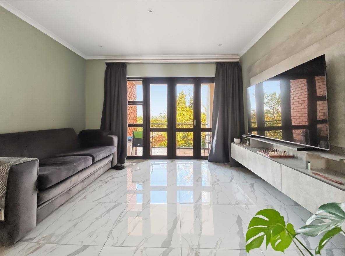 Property photograph 3