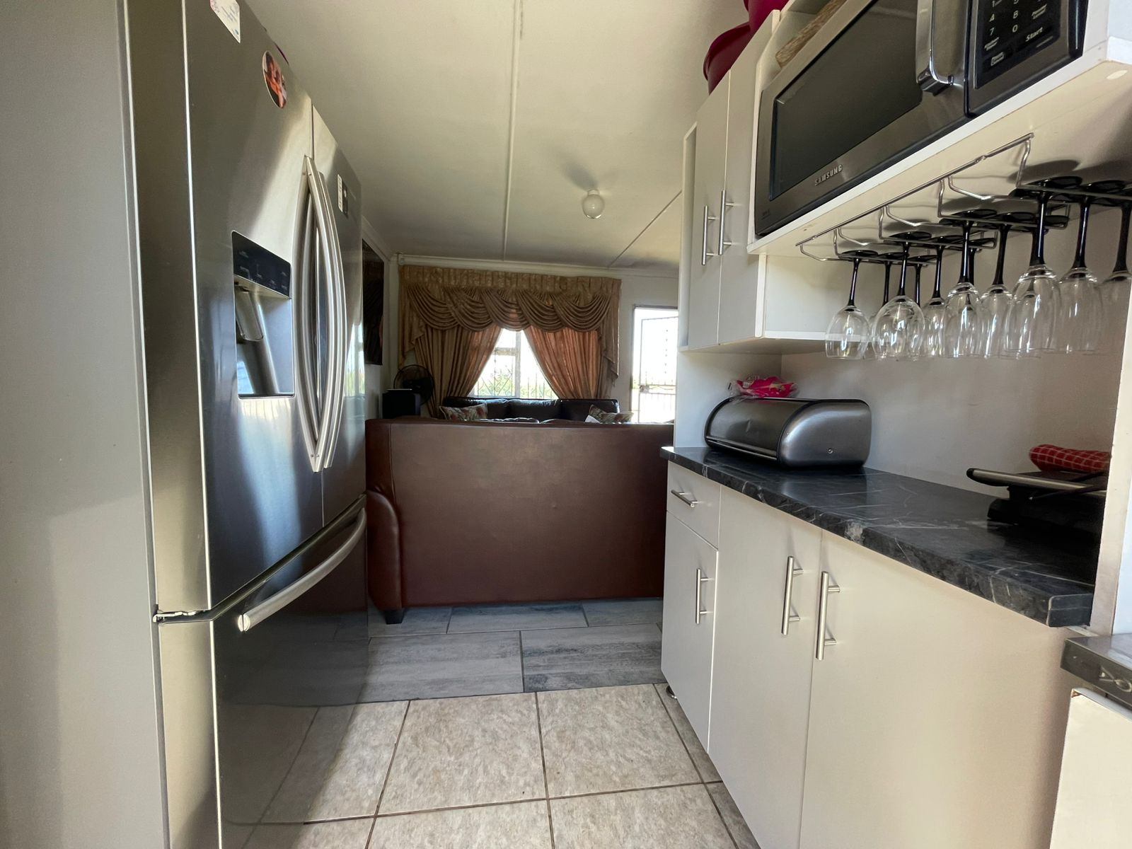 Property photograph 3