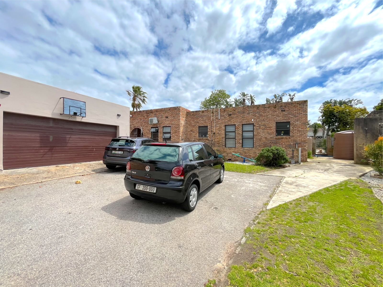 Property photograph 2