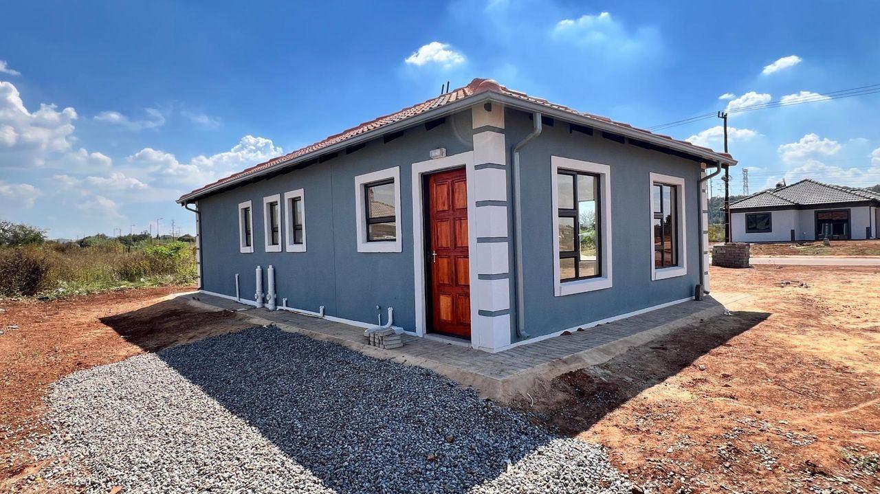 Property photograph 3
