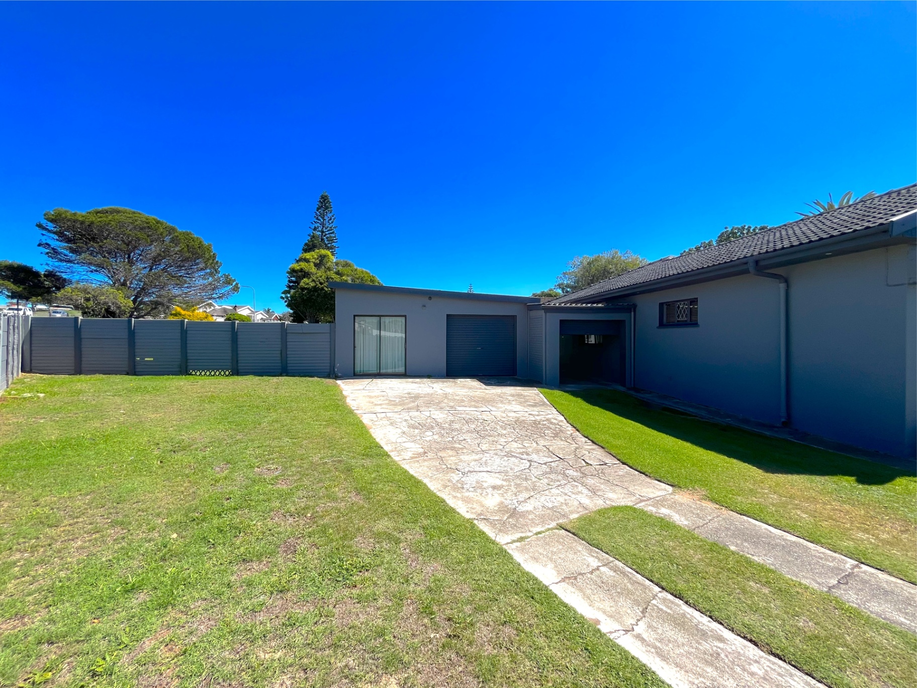 Property photograph 5