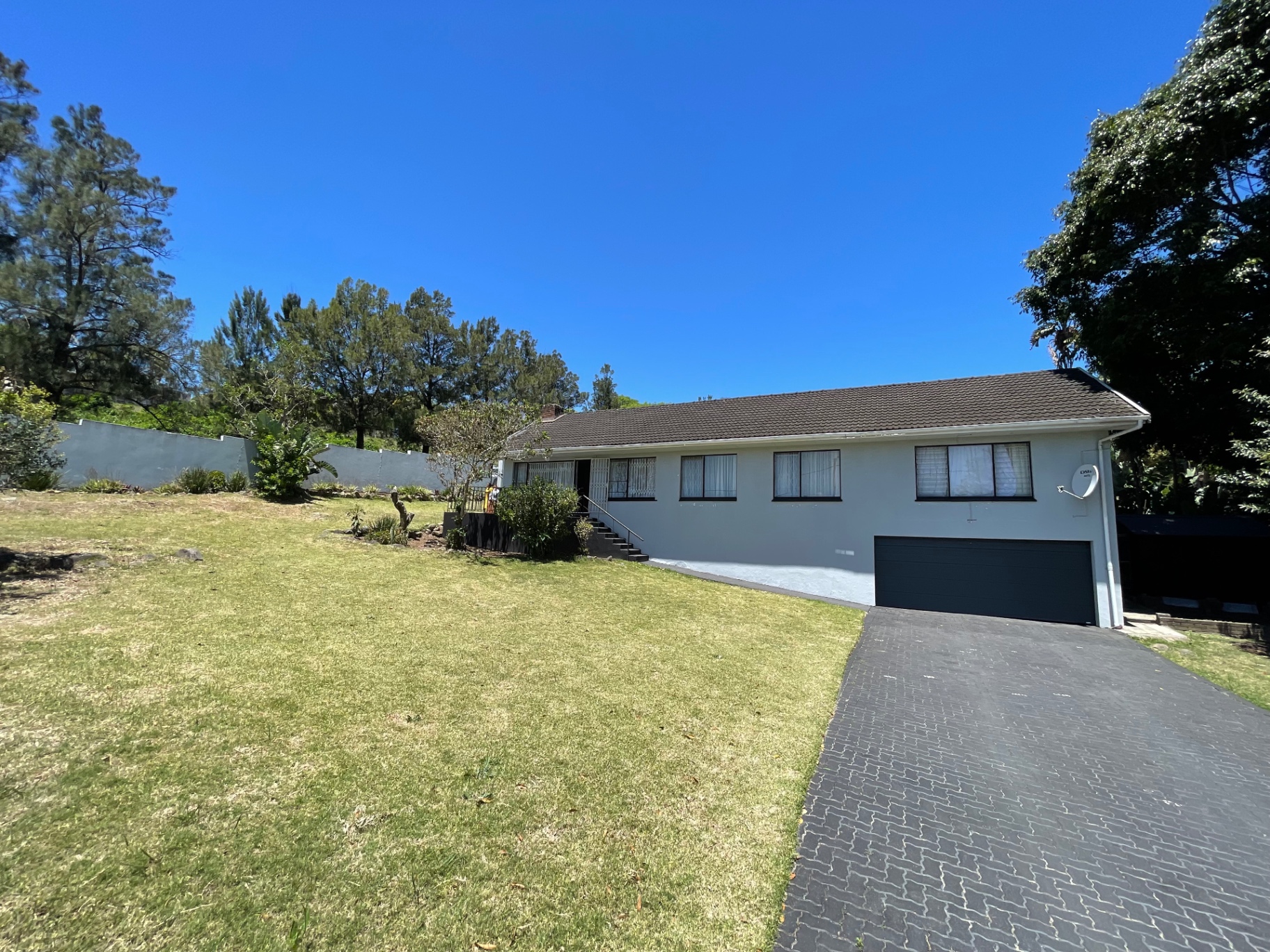 Property photograph 4