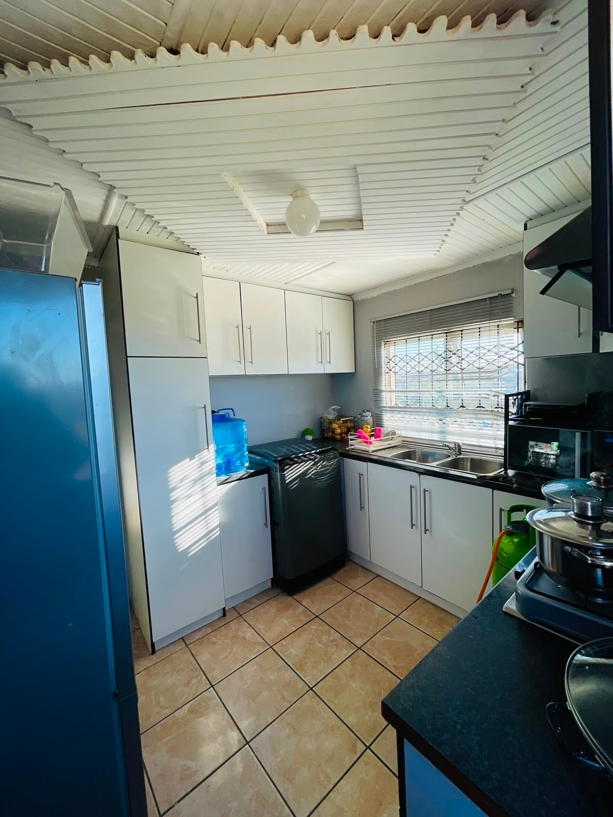 Property photograph 4