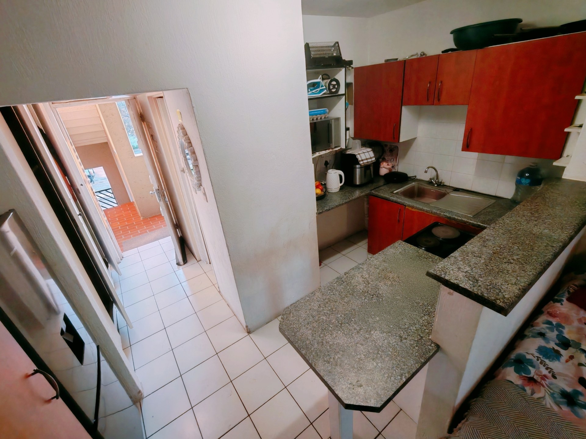 Property photograph 4