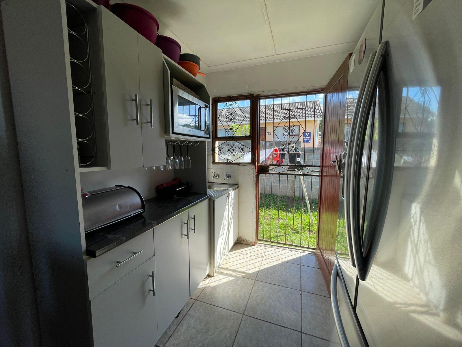 Property photograph 4