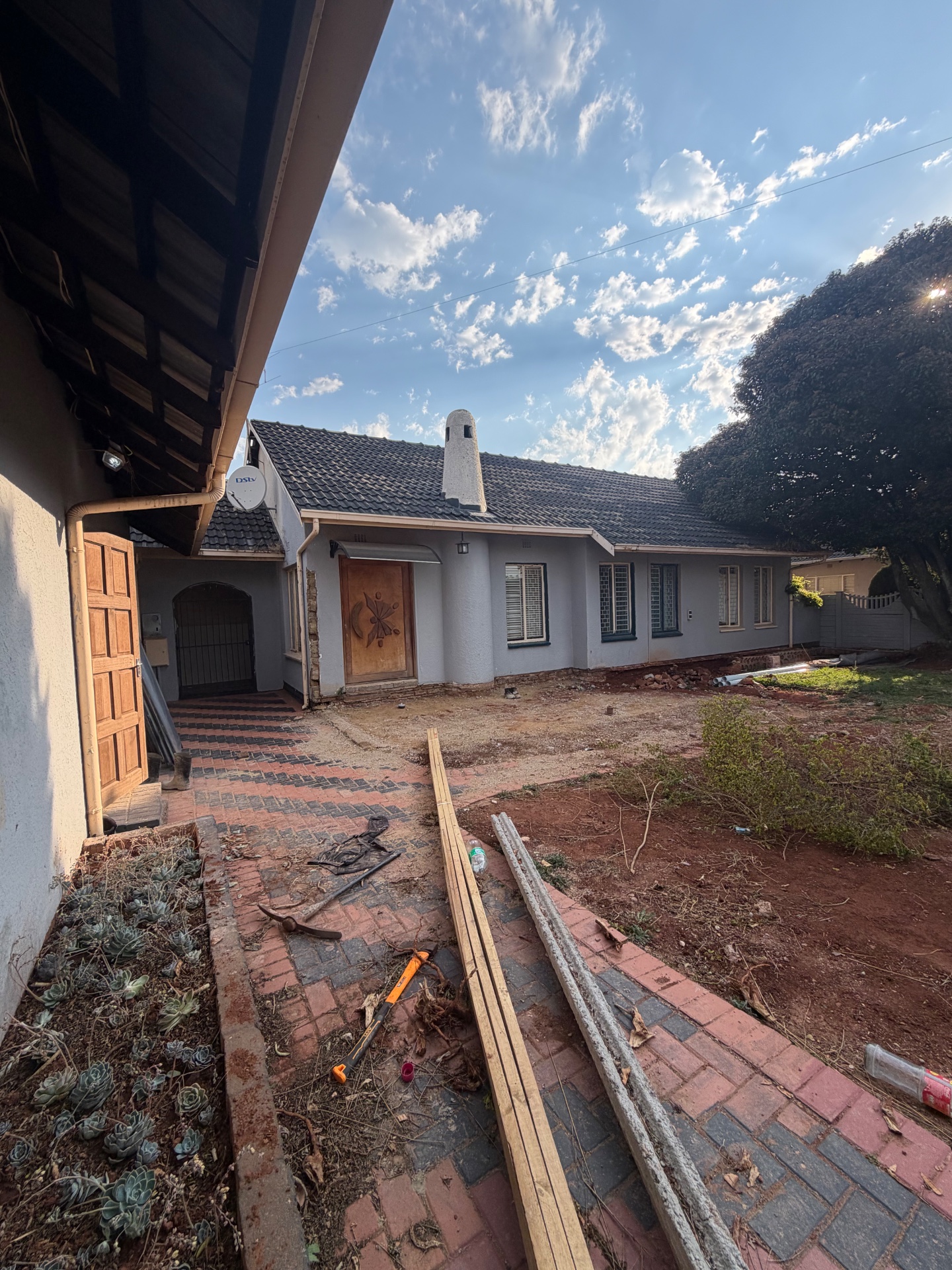 Property photograph 3
