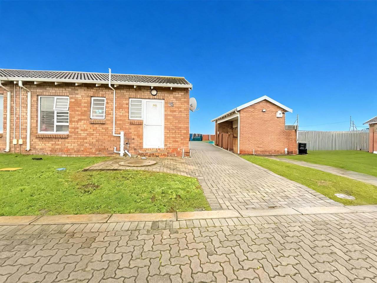Property photograph 2
