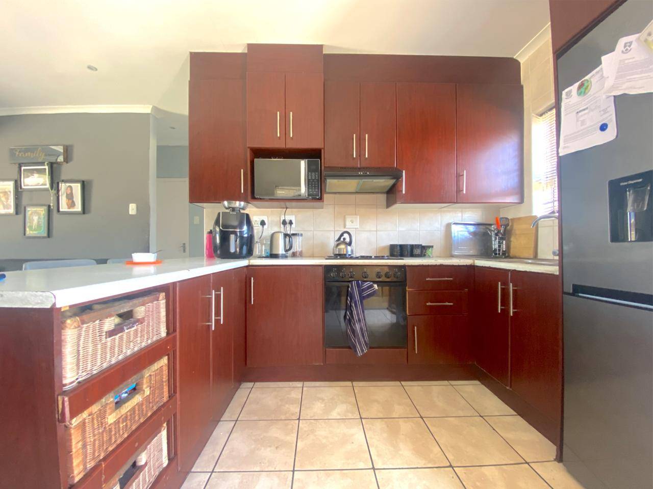 Property photograph 3