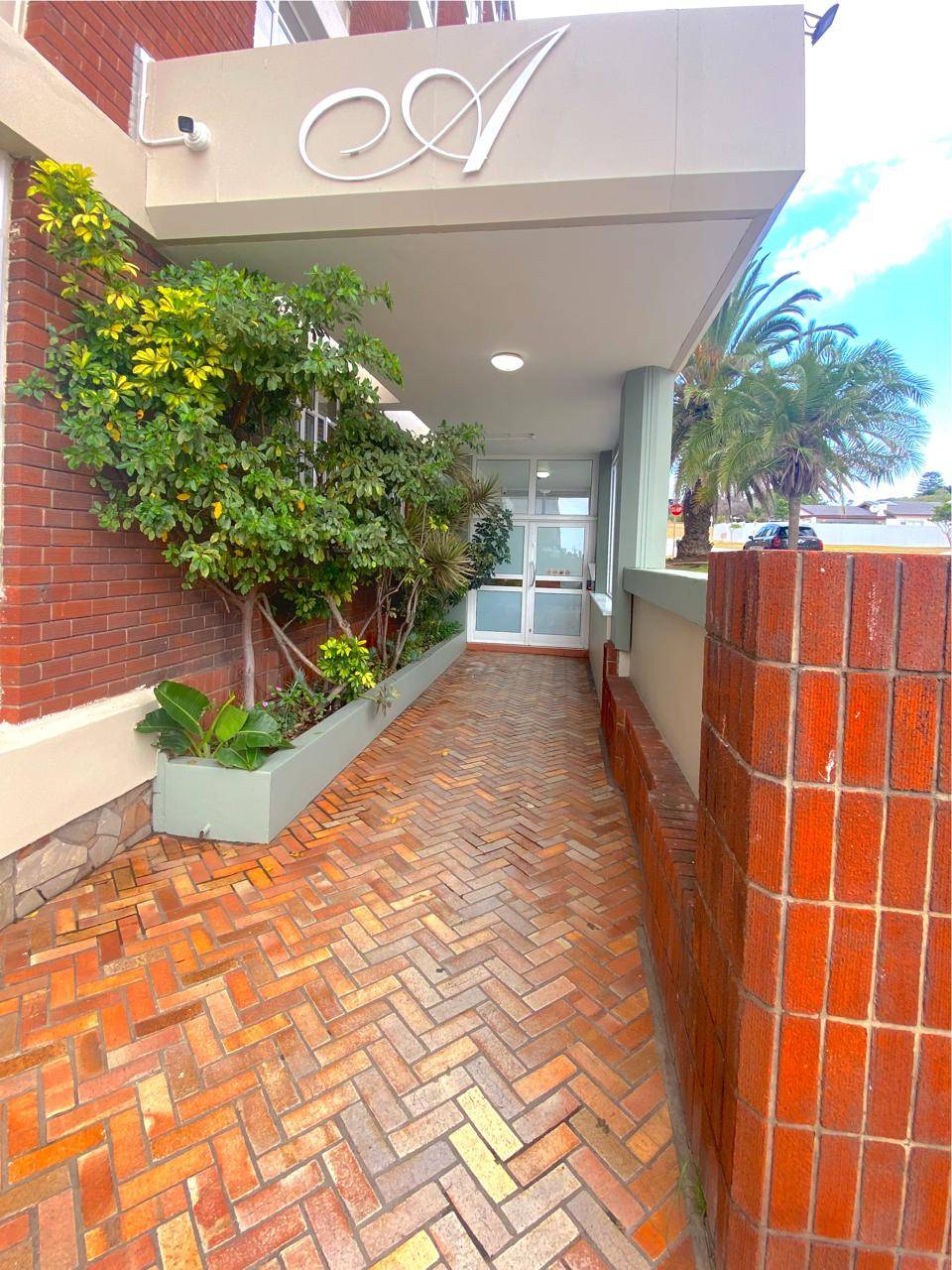 Property photograph 5