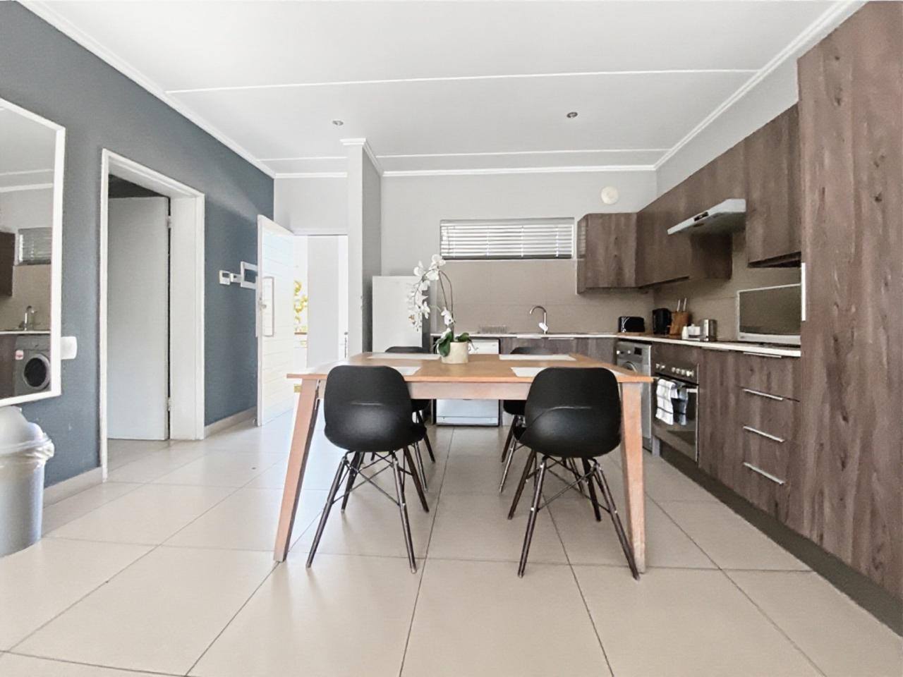 Property photograph 4