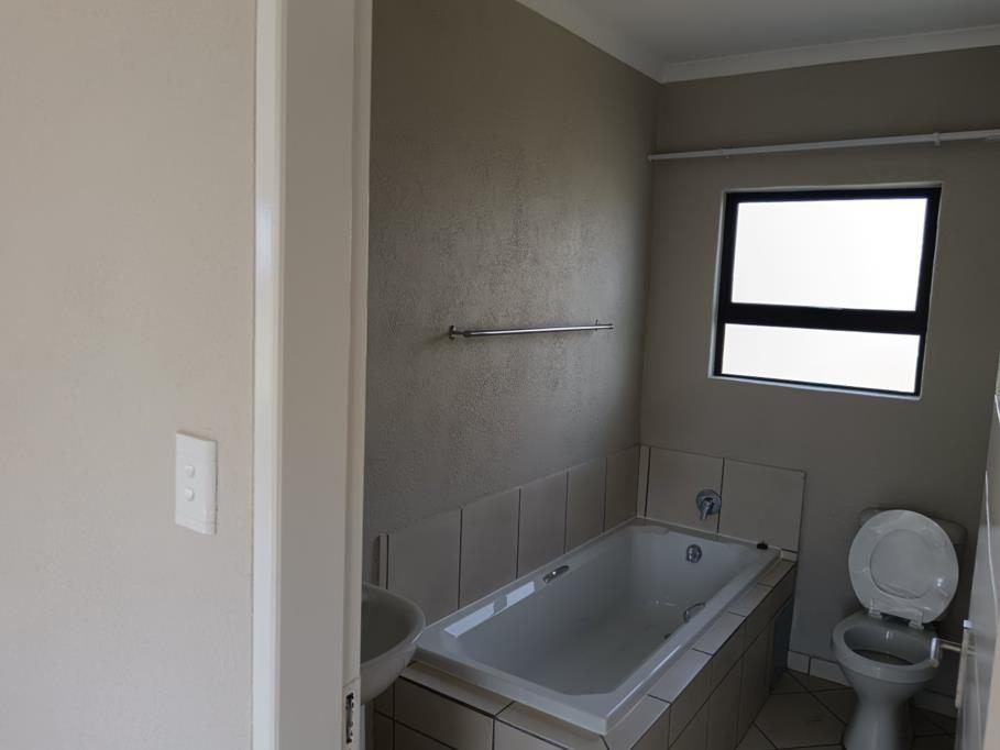 Property photograph 3