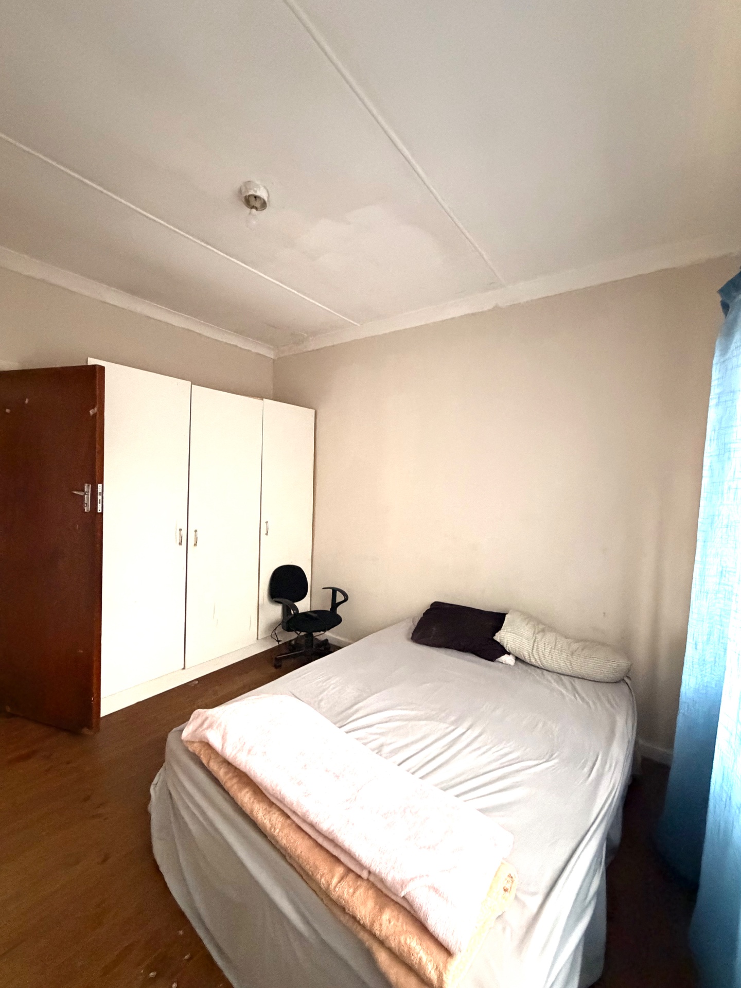 Property photograph 2