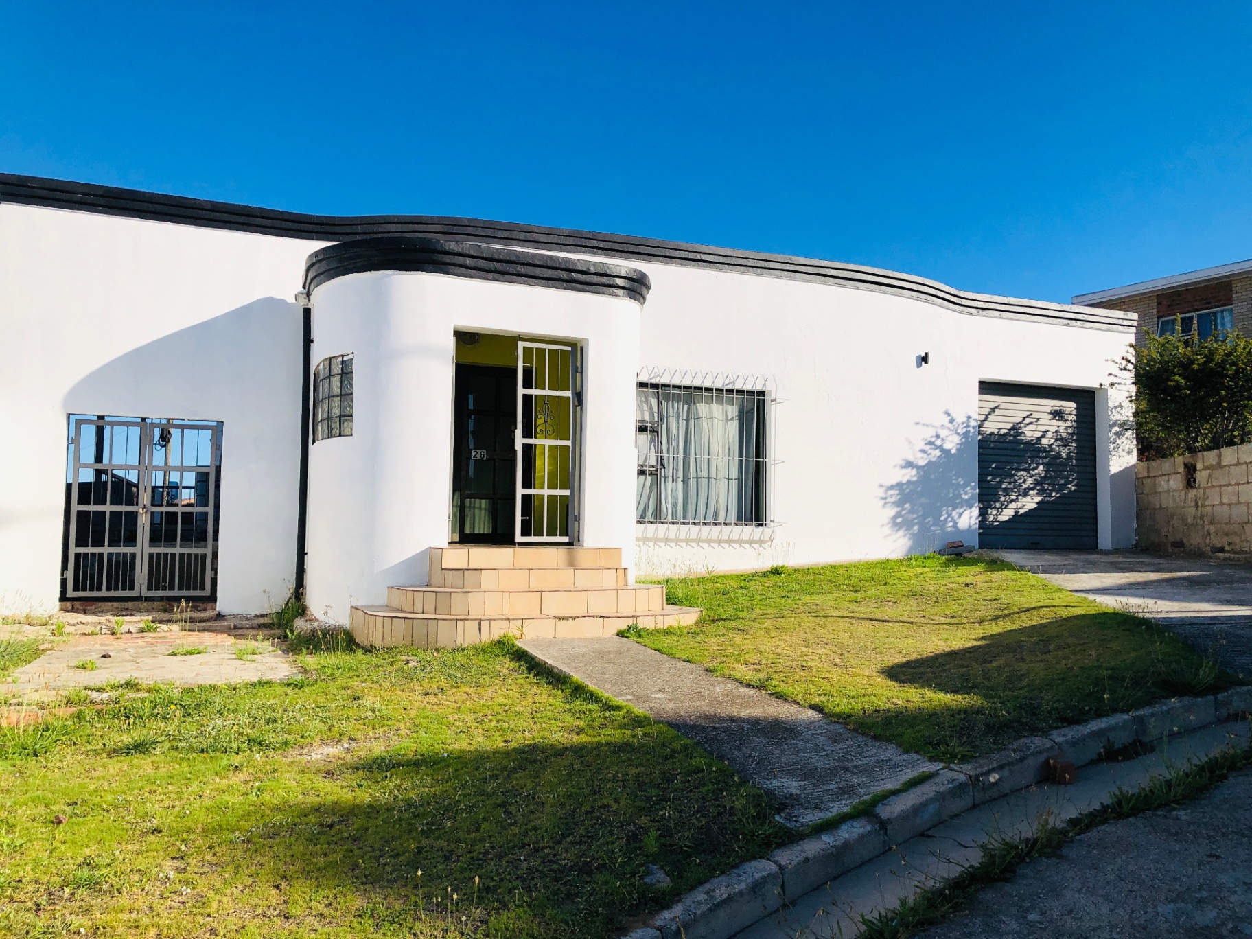 3 Bedroom Family Home with a Flatlet situated on the heart of Hillside Port Elizabeth