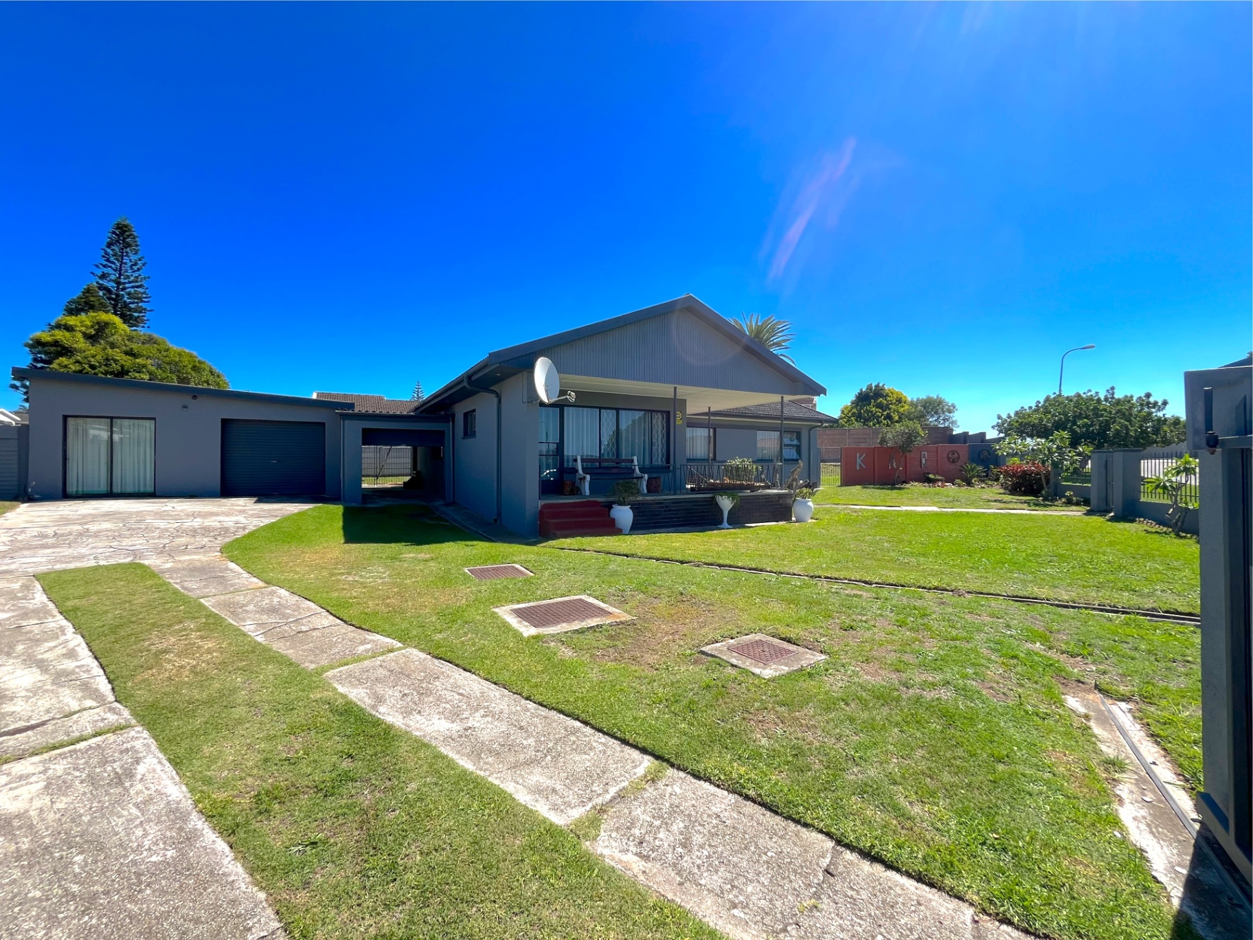 Property photograph 4
