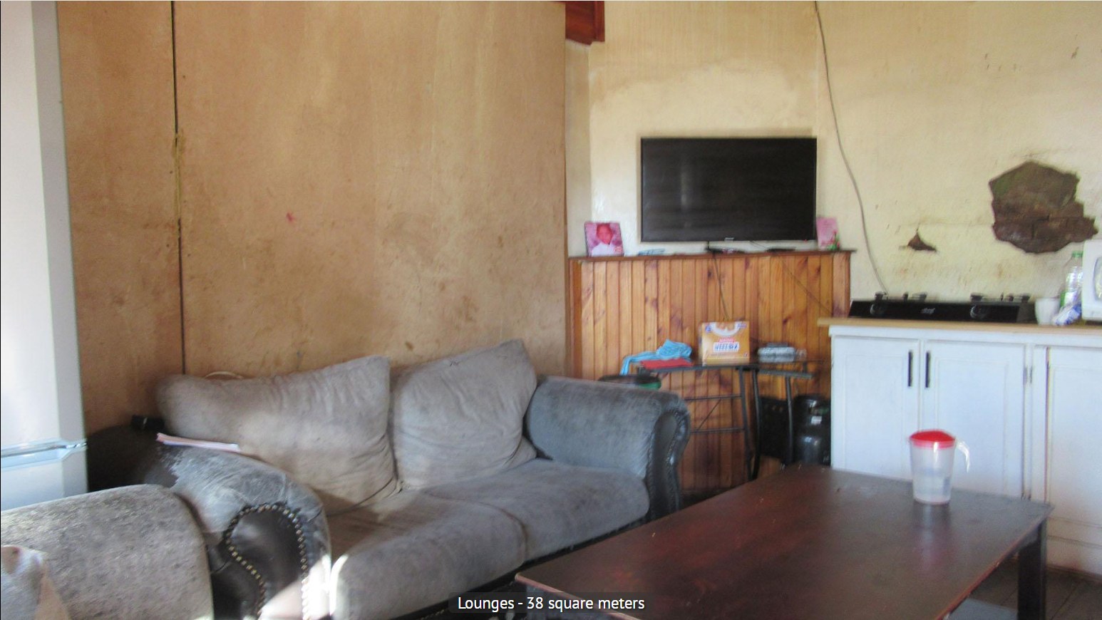 Property photograph 5