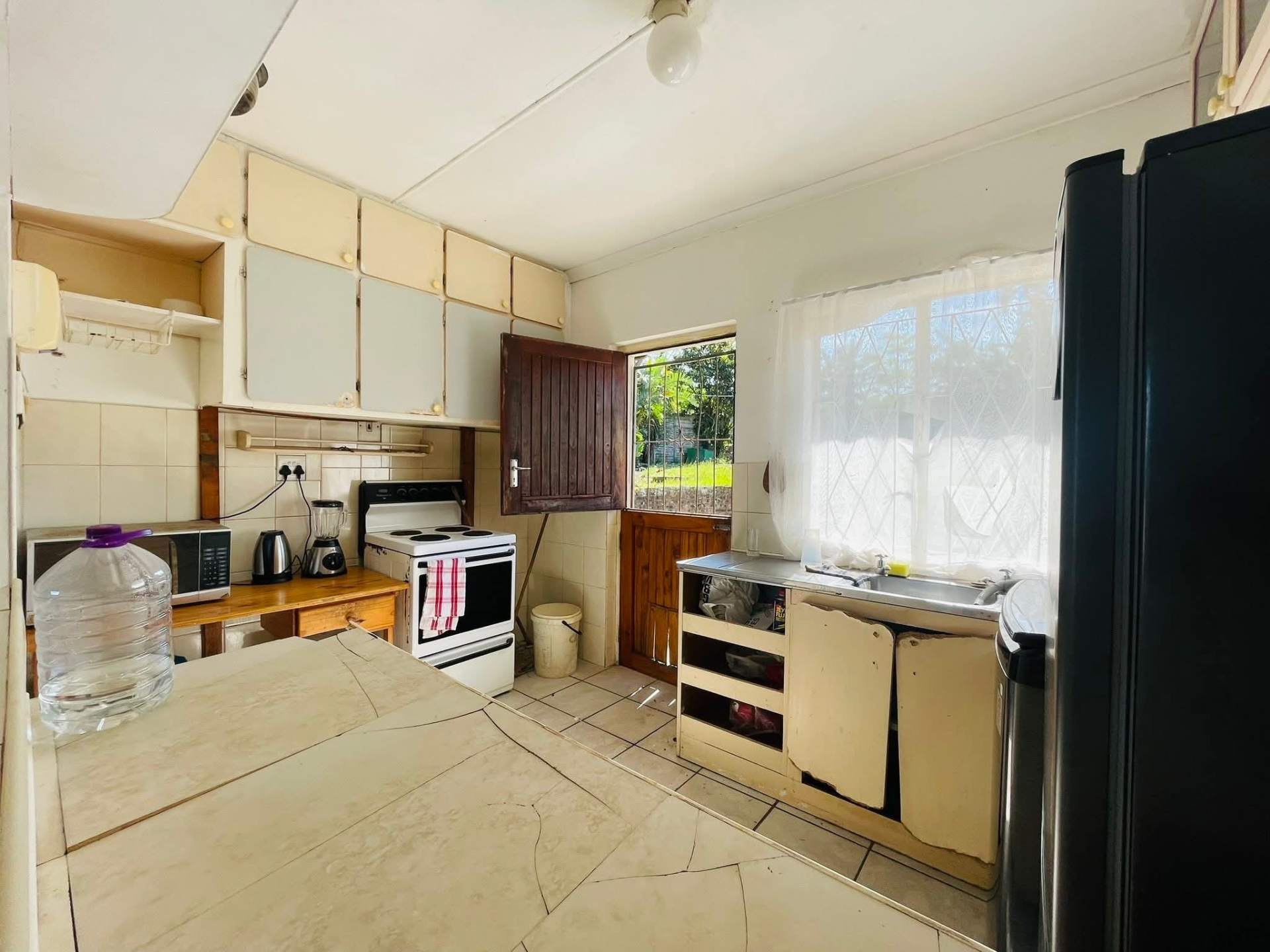 Property photograph 4