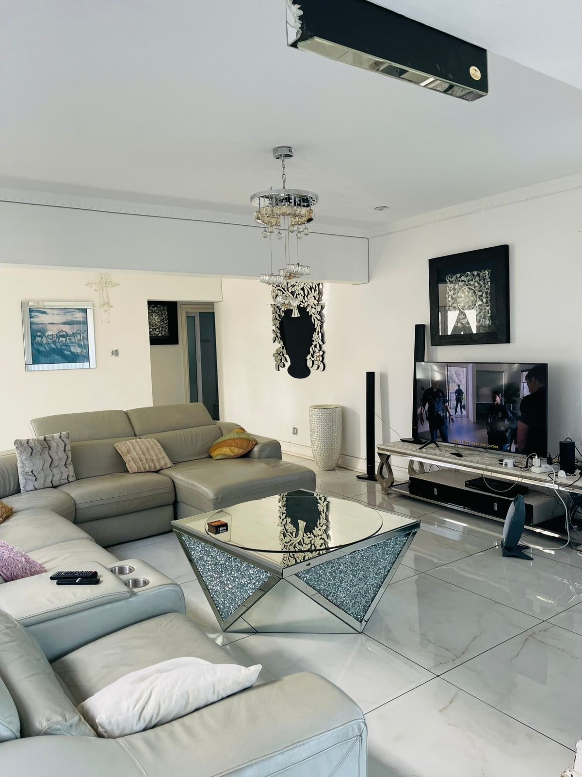 Property photograph 4