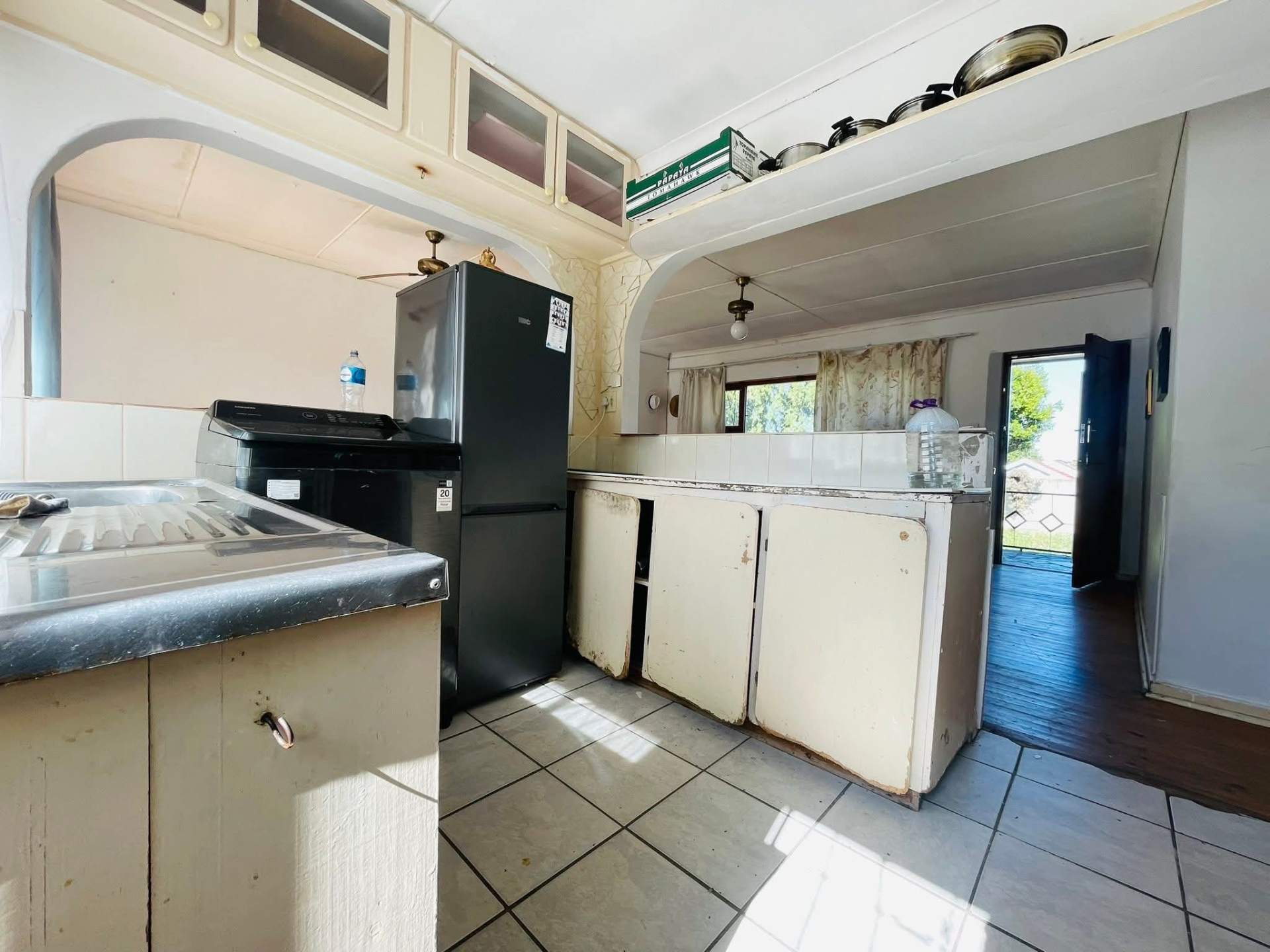 Property photograph 3