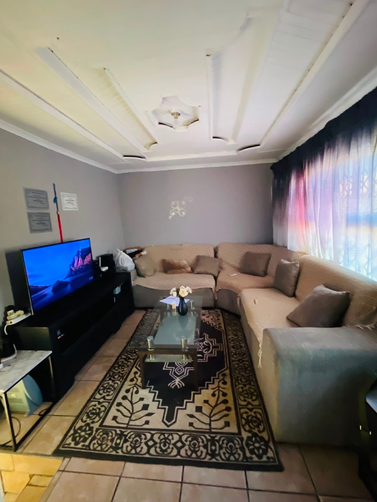 Property photograph 5