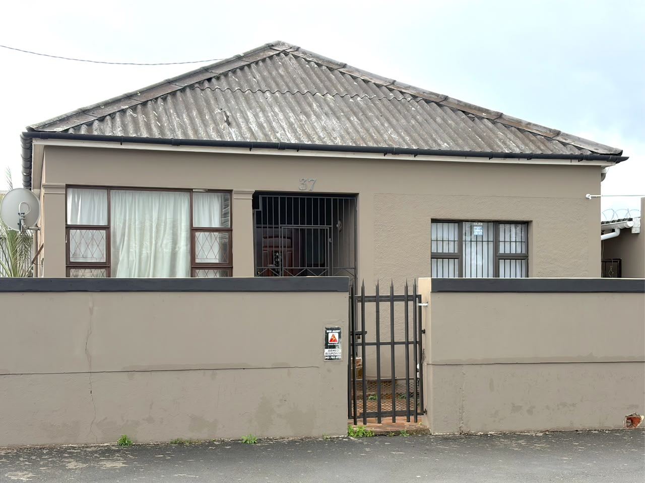 Property photograph 2