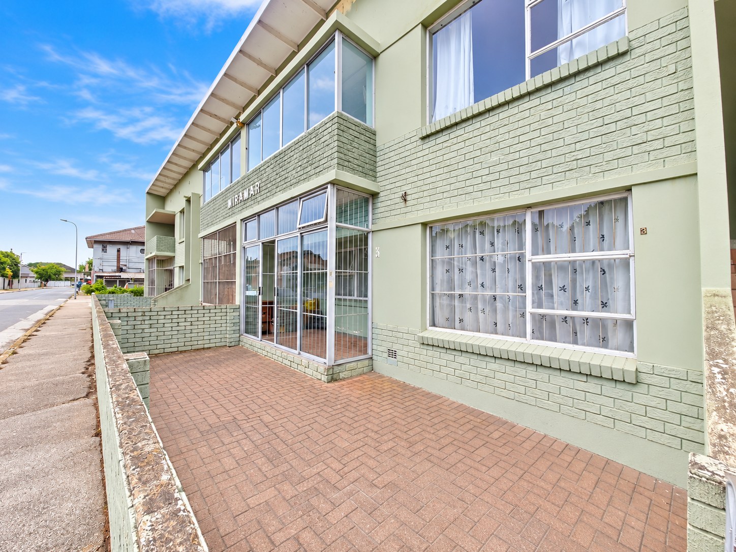 Spacious Two Bedroom Apartment For Sale In The Heart Of Richmond Hill