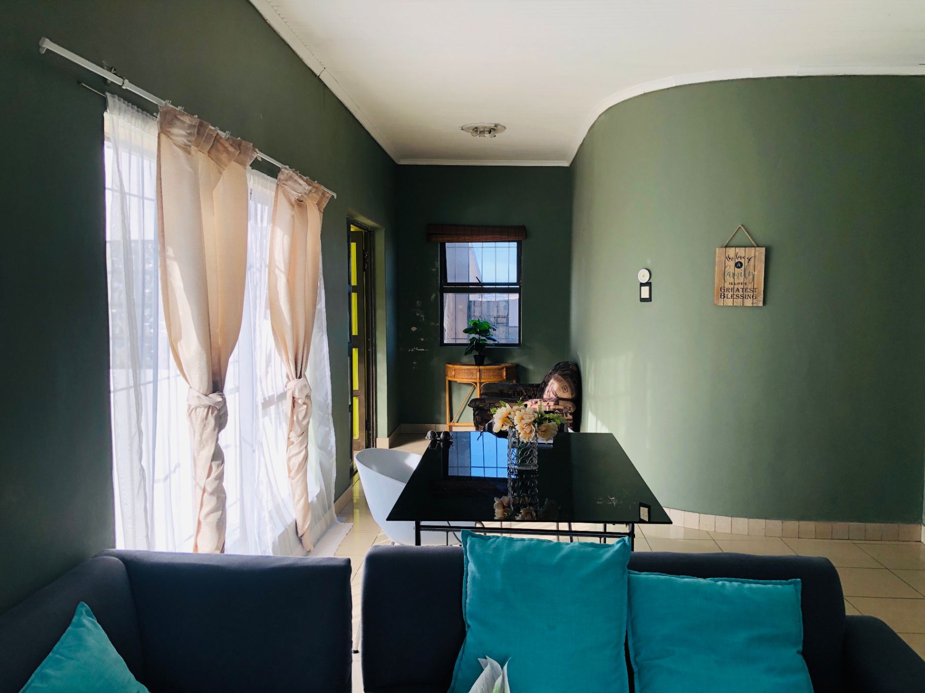 Property photograph 4