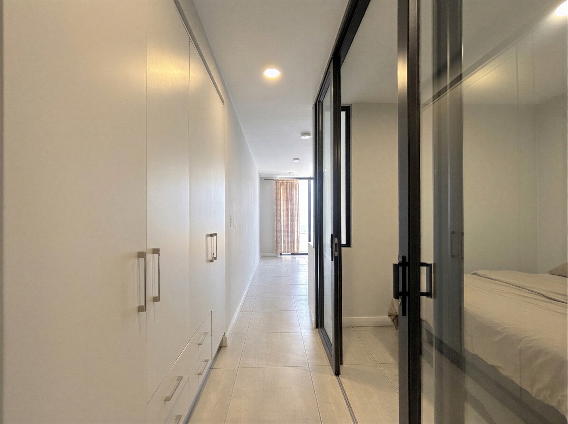 Property photograph 3