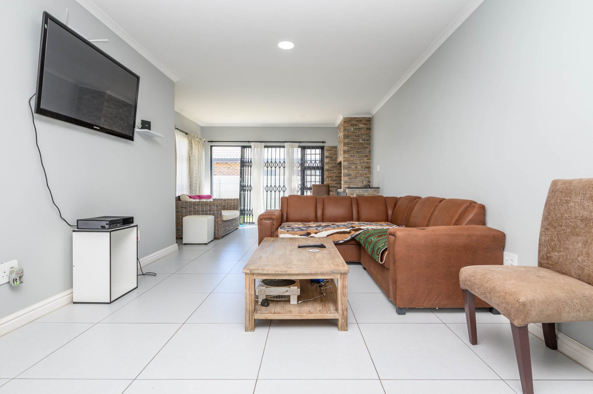 Property photograph 5