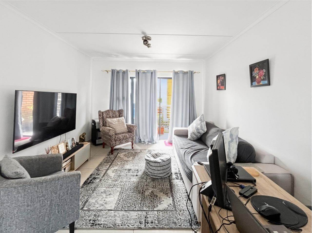Property photograph 4