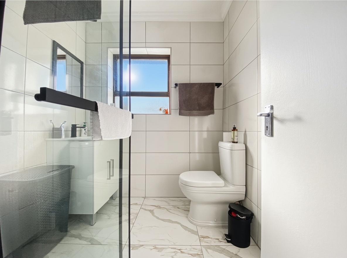 Property photograph 4