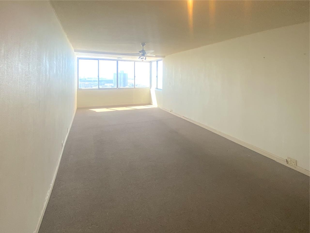 Property photograph 4