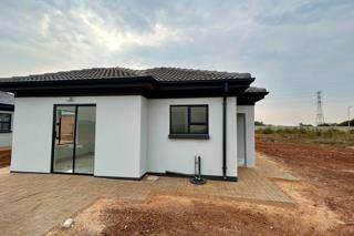 Property photograph 3