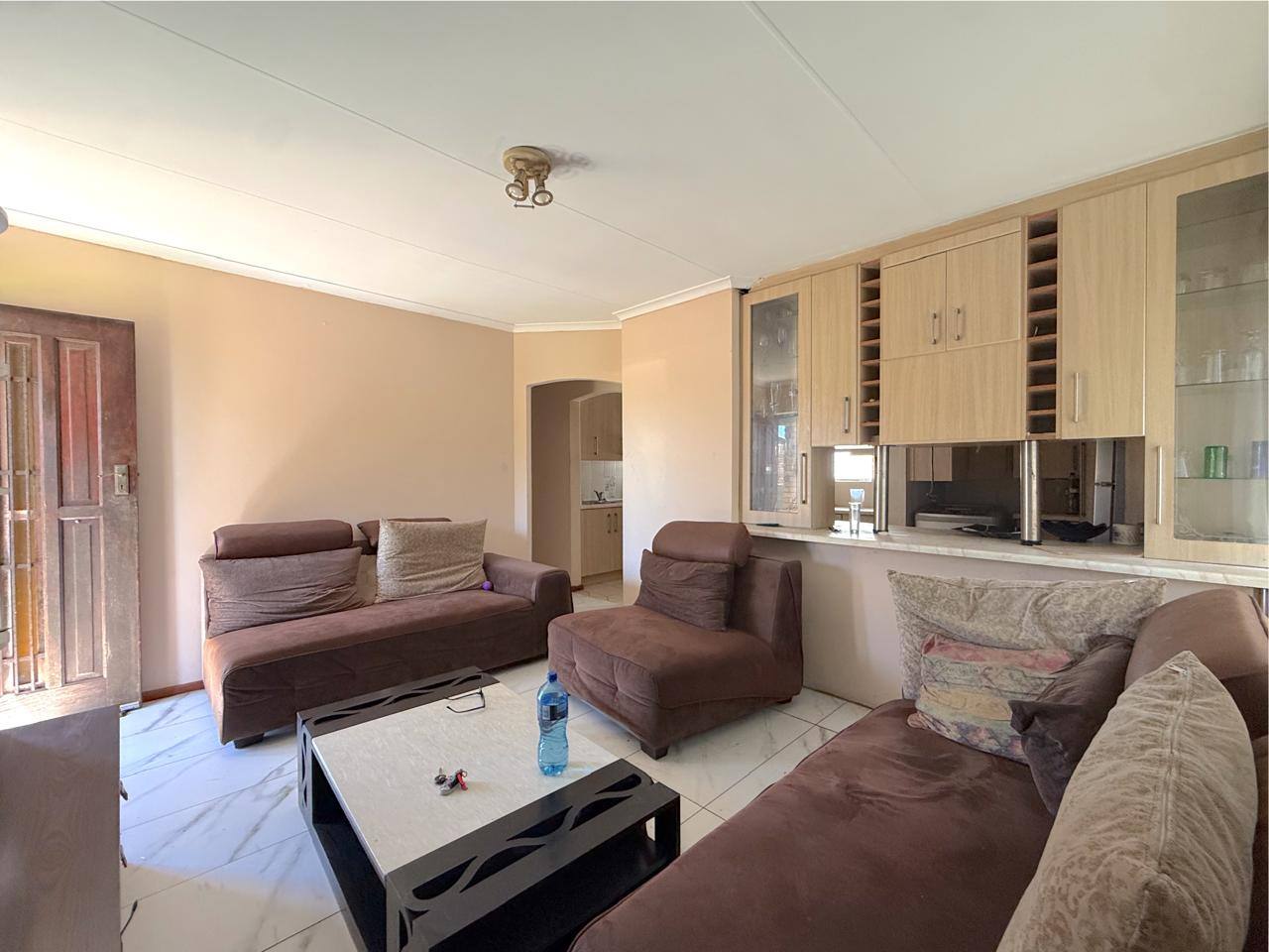 Property photograph 4