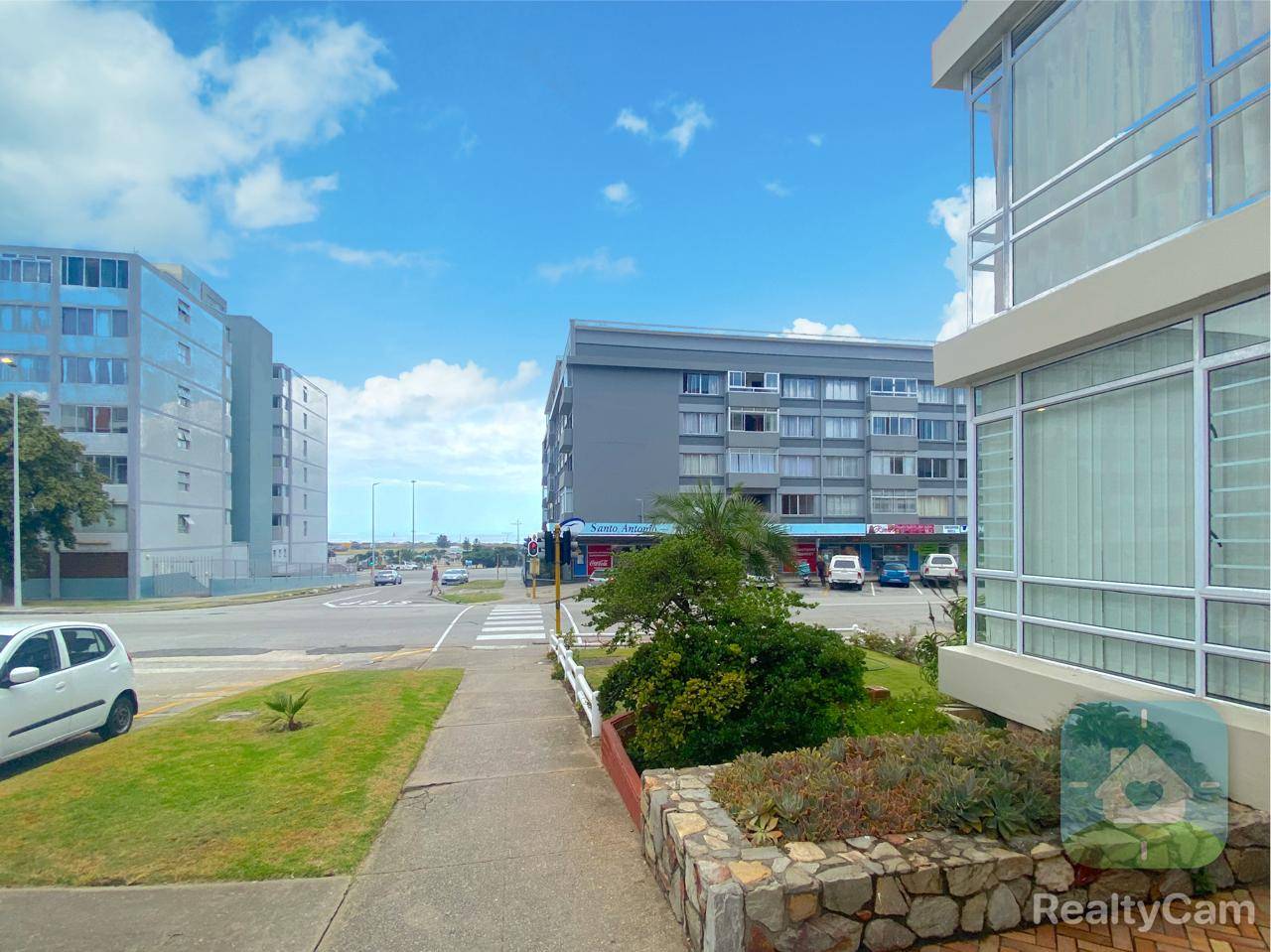 Property photograph 4