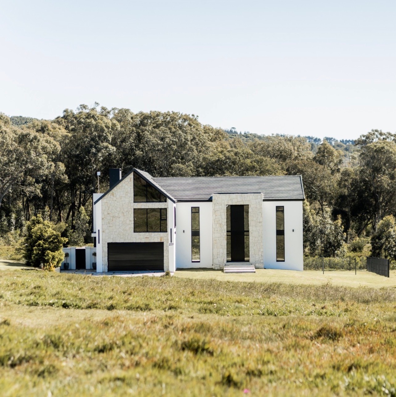Property photograph 3