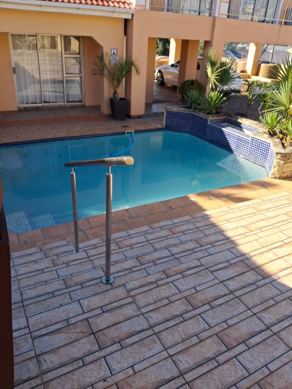 Property photograph 3