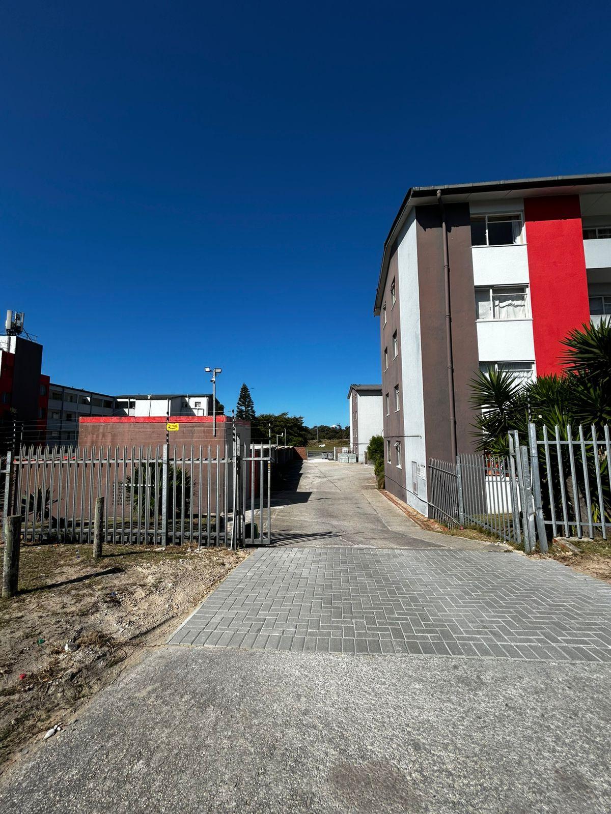Property photograph 2