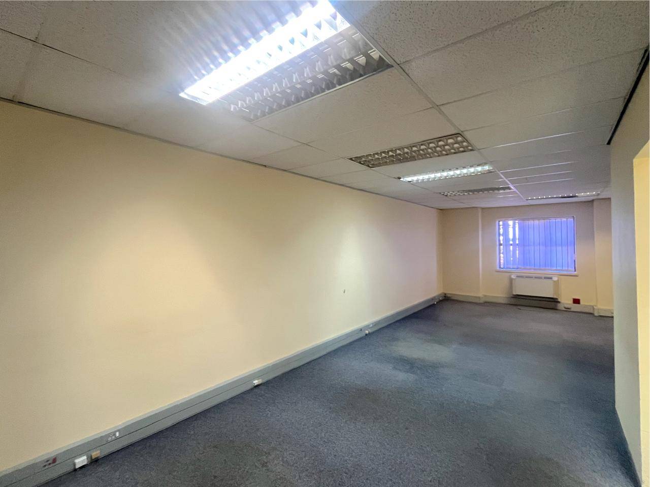 Property photograph 3