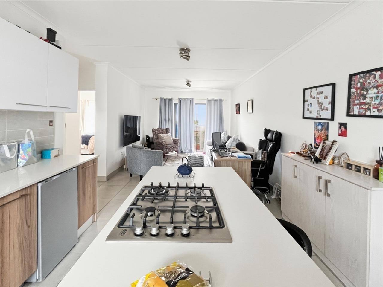Property photograph 3