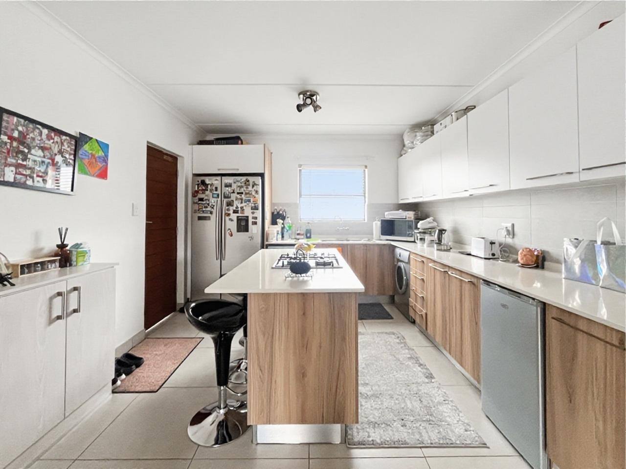Property photograph 2