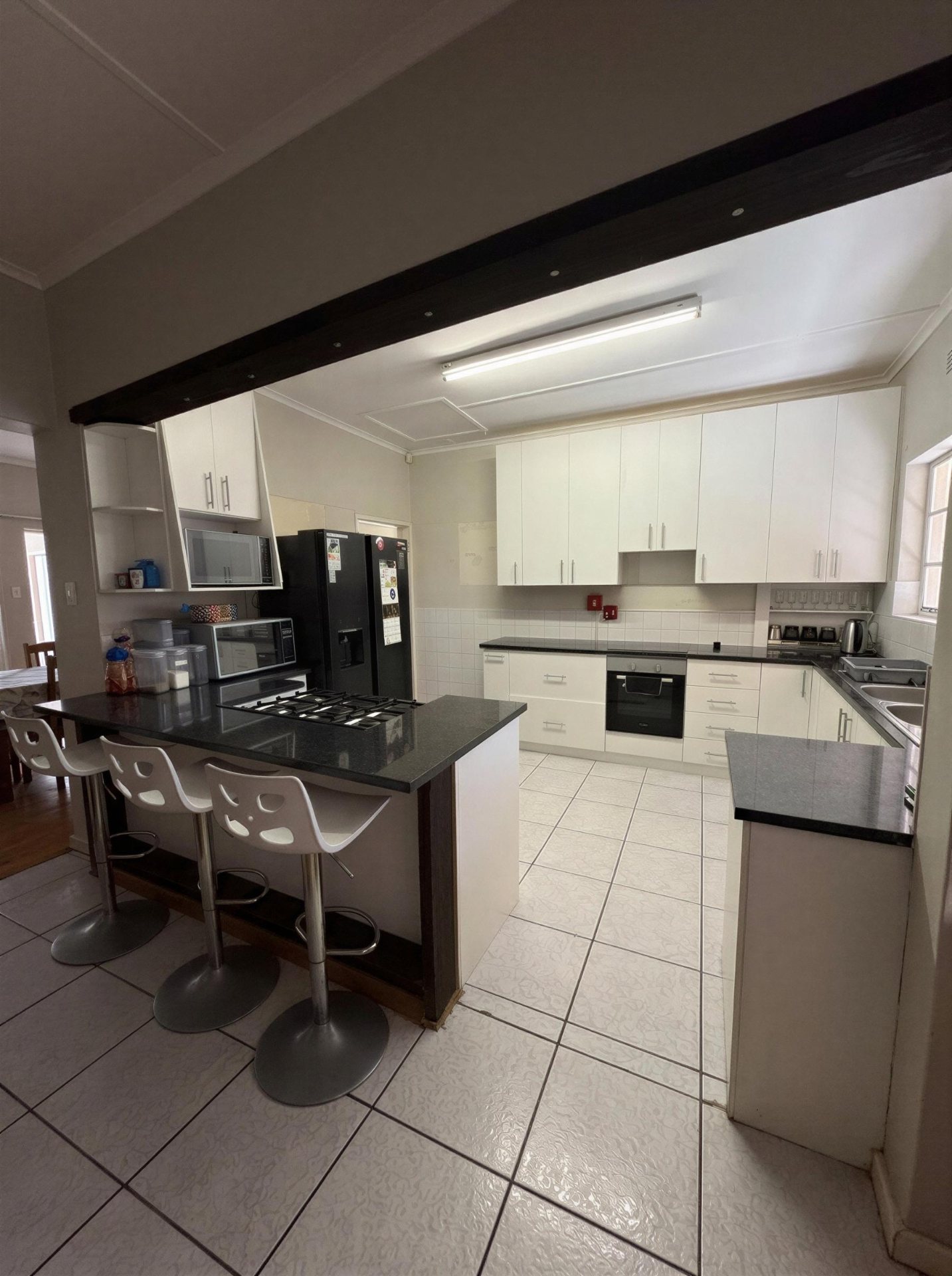 Property photograph 3
