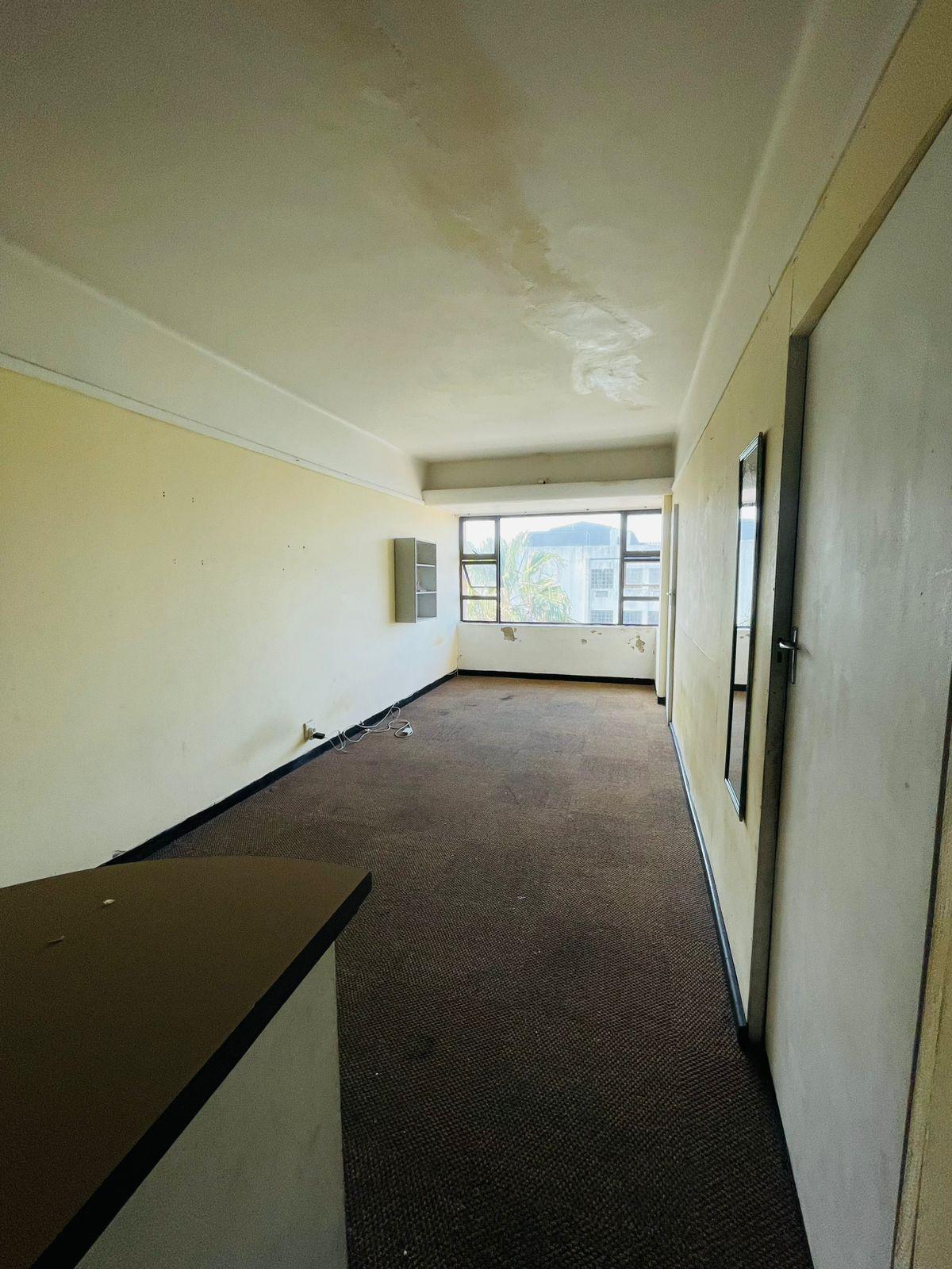 Property photograph 4