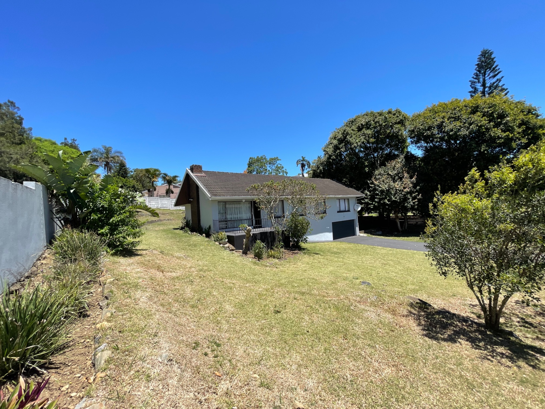 Property photograph 5