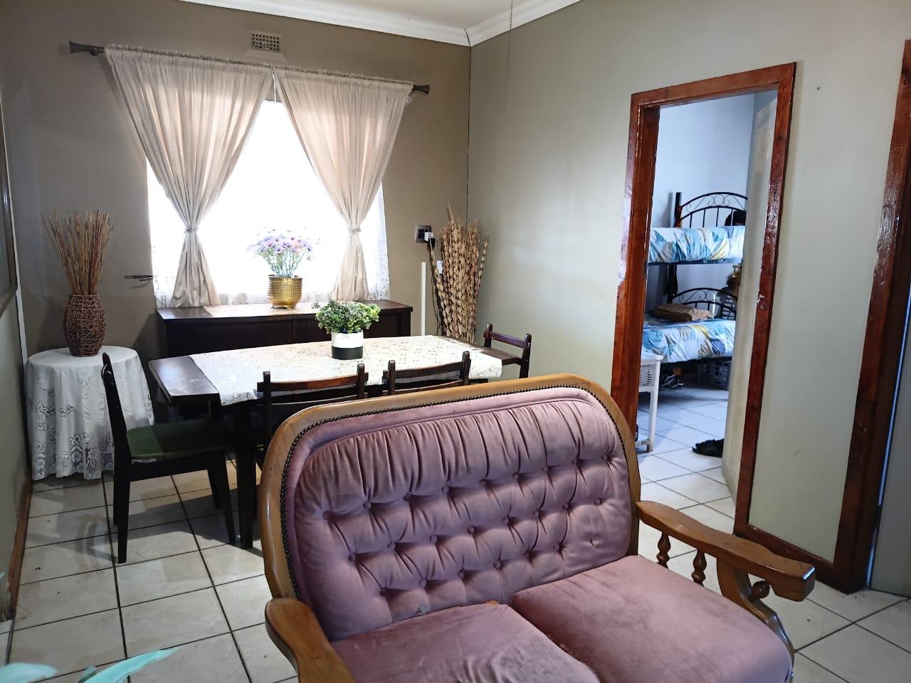 Property photograph 4
