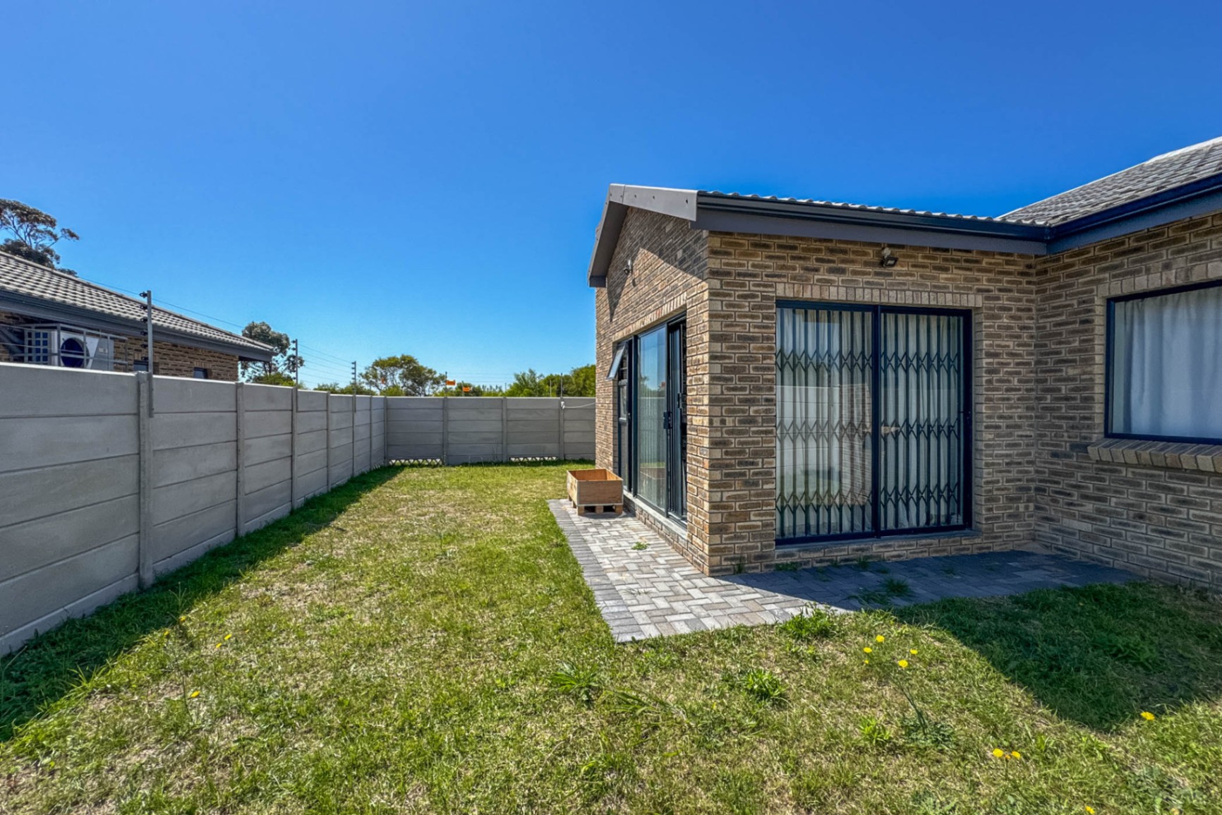 Property photograph 2
