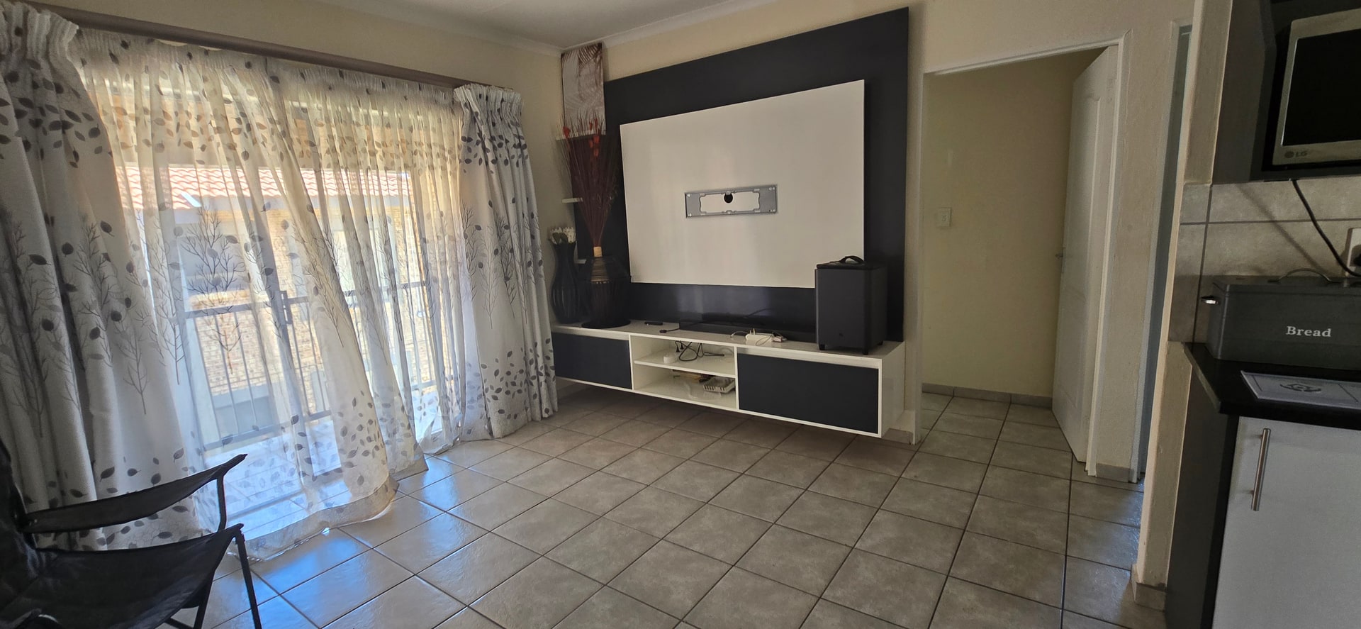 Spacious 3-Bedroom Upstairs Apartment with Excellent Security and Low Monthly Costs