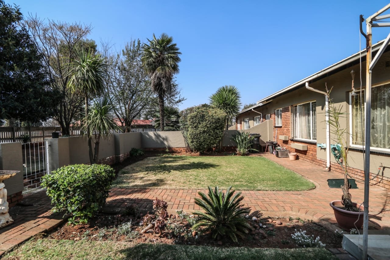 House For Sale in Dersley, Springs