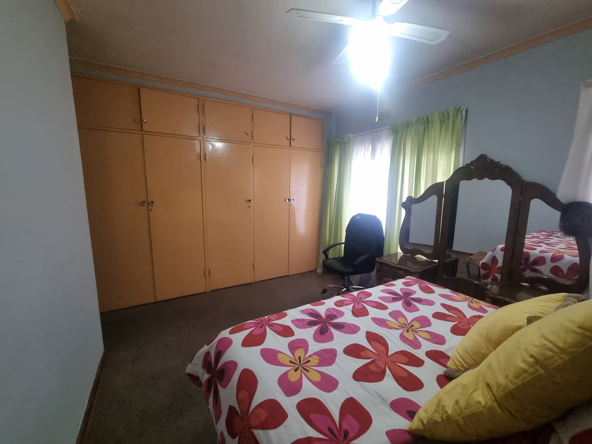 House For Sale in Dersley, Springs