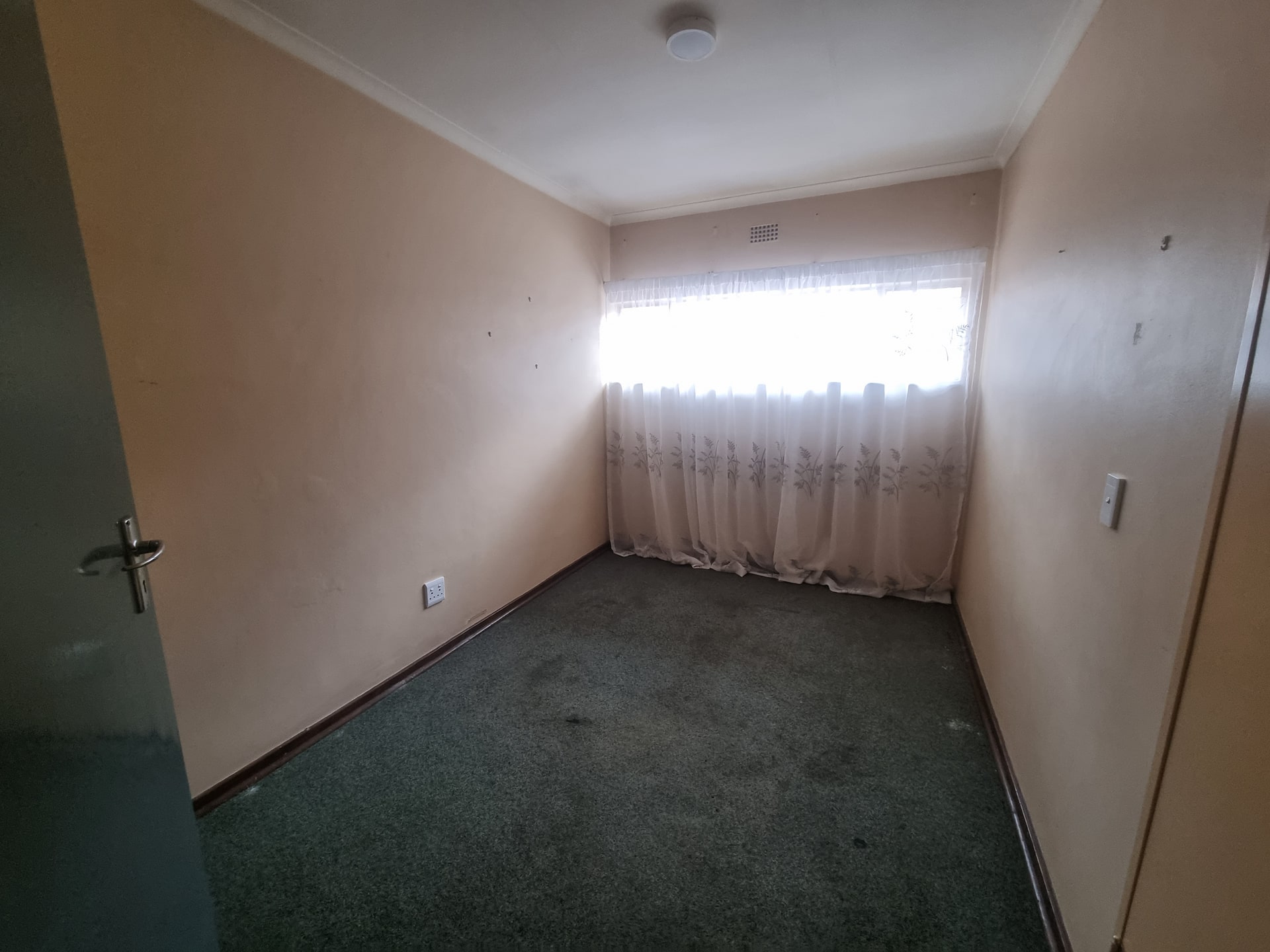 House For Sale in Dersley, Springs